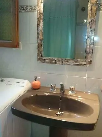 Berzola Apartament *